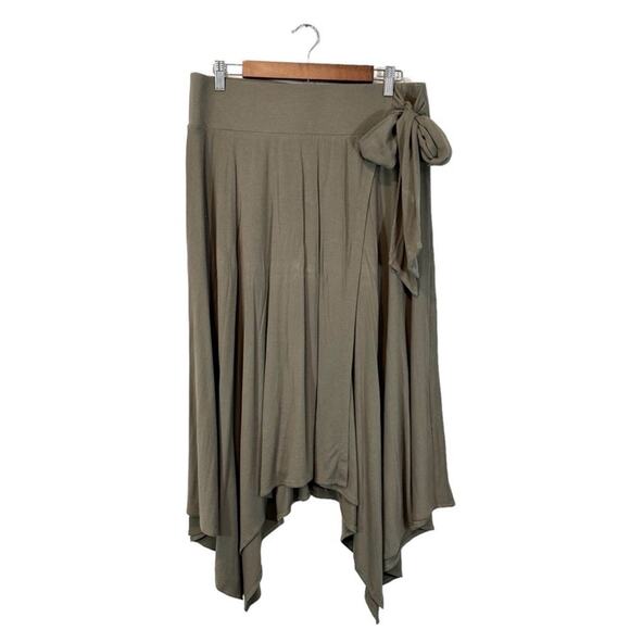 Lane Bryant Asymmetrical Hem Skirt Green Stretch Knit Faux Wrap Tie Waist 14/16 - Picture 1 of 5
